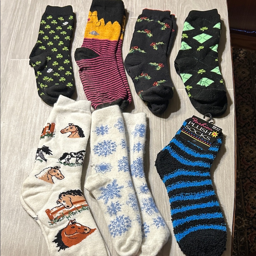 Colorful Patterned Women's novelty Socks Set - Picture 3 of 14